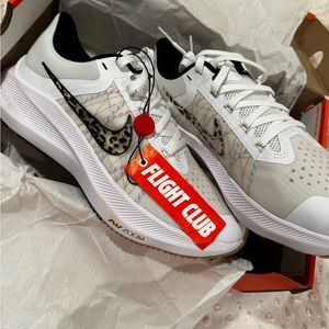 Nike Windlo 8 Premium